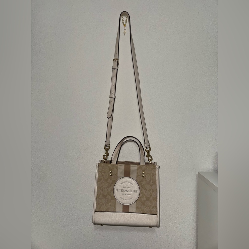 Coach Dempsey Tote 22